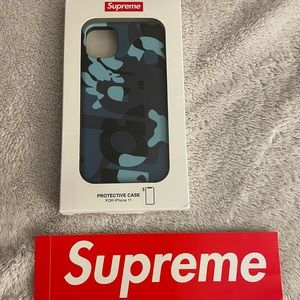 SUPREME BLUE CAMO IPHONE 11 case